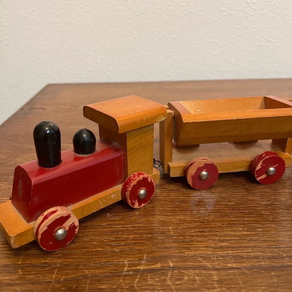 Handmade Wooden Toy Train – Vintage Style Engine & 3 Cars